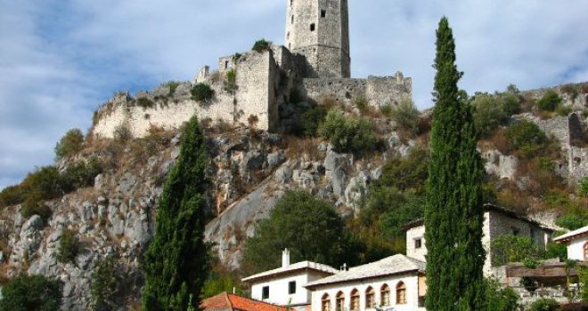 Bosna i Hercegovina je kuća bez domaćina! Nema Zakon o prirodnom i kulturnom naslijeđu... Kako spasiti Počitelj?!