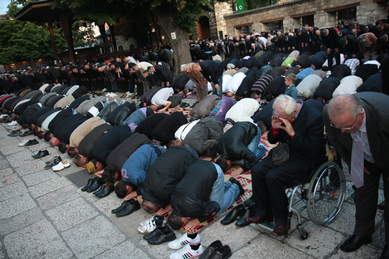 Bajram namaz u Gazi Husrev-begovoj džamiji