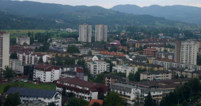 U javnost procurile obnažene fotografije dobojskog profesora, on tvrdi: Kajem se! Ispao sam naivan!  