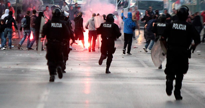 Sukob navijača Željezničara i Torcide; Foto: Jutarnji.hr