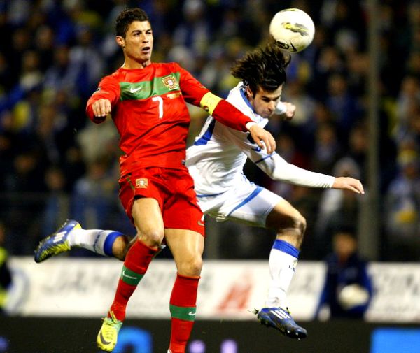 Adnan Zahirović odlično parirao Ronaldu; foto: Reuters Adnan Zahirović odlično parirao Ronaldu; foto: Reuters