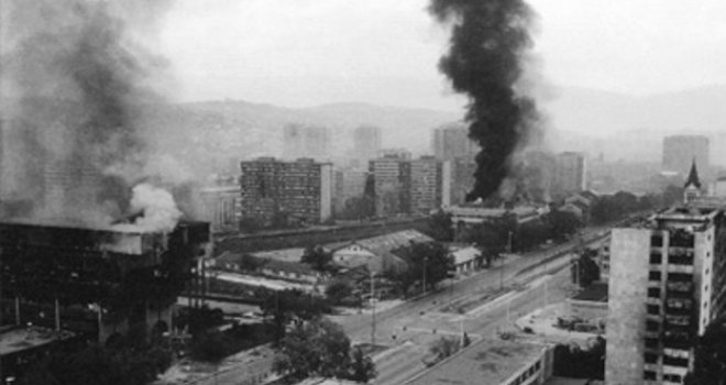 Porodica Đorem pokušala je tog dana izaći iz Sarajeva, granata ih je sve pokosila... A uz njih i mladiće Elvira i Nijaza