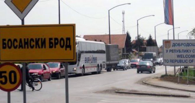 Maltretirao suprugu, udario djete šakom u glavu i napao policajca