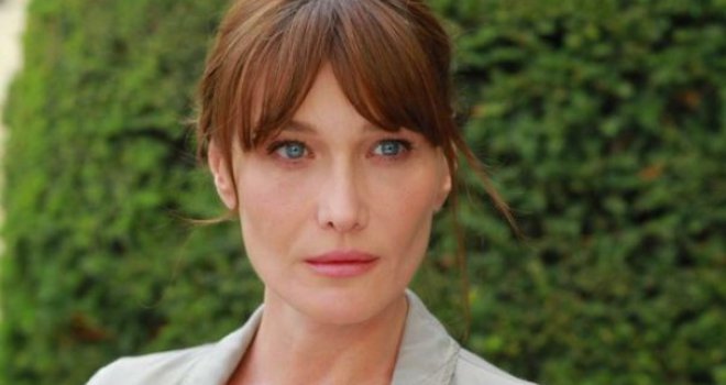 I Carla Bruni postala član Instagrama: Fanove odmah počastila fotografijom u toplesu