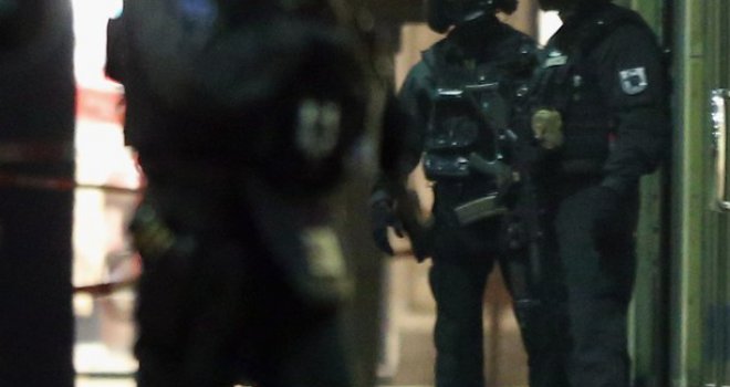Njemačka policija uhapsila mladića koji je bio dio skupine napasnika