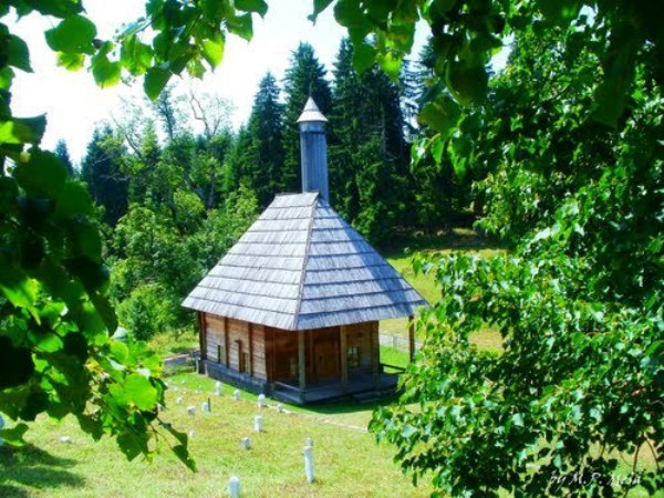 s vremenske linije_džamija u vare&scaron;u