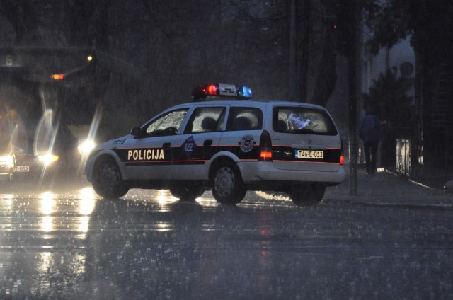 Spomenik pripadnicima Armije BiH u Mostaru dignut u zrak Spomenik pripadnicima Armije BiH u Mostaru dignut u zrak