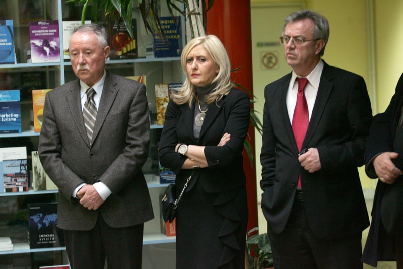 Krug 99 - Anton Bebler i Lada Sadiković Krug 99 - Anton Bebler i Lada Sadiković