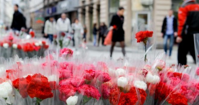 Kako je nastao 'Osmi mart' i zašto se obilježava kao Dan žena?