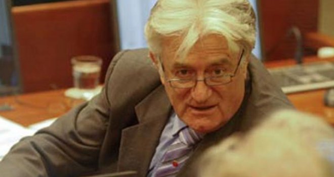 Karadžić: Srebrenica se jeste dogodila, ali ubijeno je svega nekoliko stotina ljudi! A sad, ko je bio okrutniji...