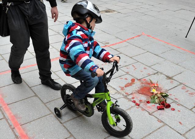 Sarajevske ruže opet pocrvenile, foto: Anadolija