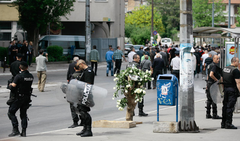 Polaganje cvijeća u bivšoj Dobrovoljačkoj ulici