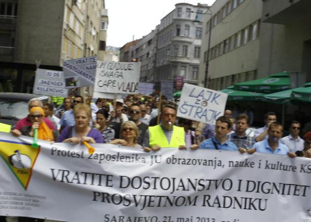 protesti prosvjetnih radnika ks