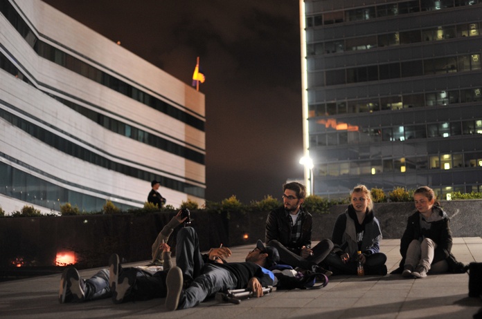 protesti ispred parlamenta jmbg