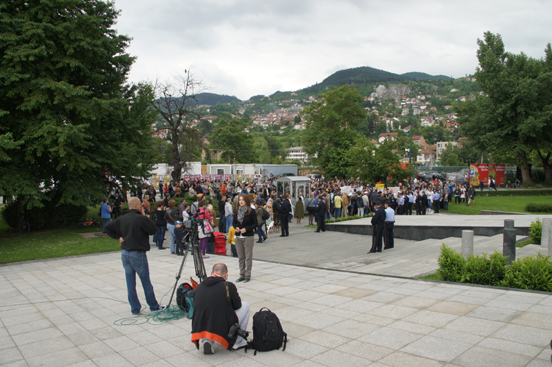 Protesti ispred Parlamenta BiH zbog JMB-a/ Foto: DEPO PORTAL