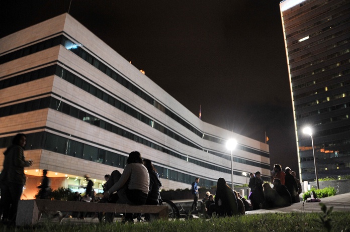 protesti ispred parlamenta jmbg