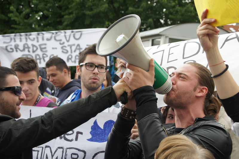 Protesti ispred Parlamenta BiH zbog JMB-a/ Foto: DEPO PORTAL