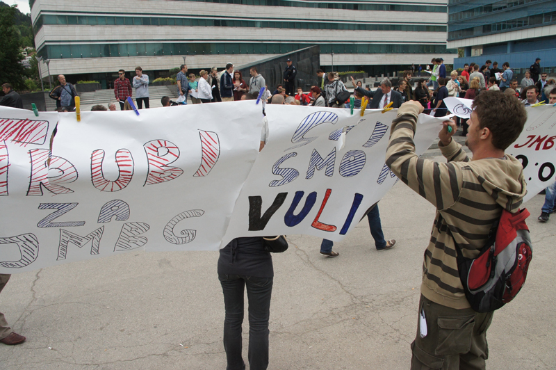 JMBG protesti ispred Parlamenta BiH/ Foto: DEPO PORTAL