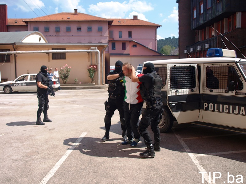 Hapšenje dilera u Tuzli/ Foto: Tip.ba