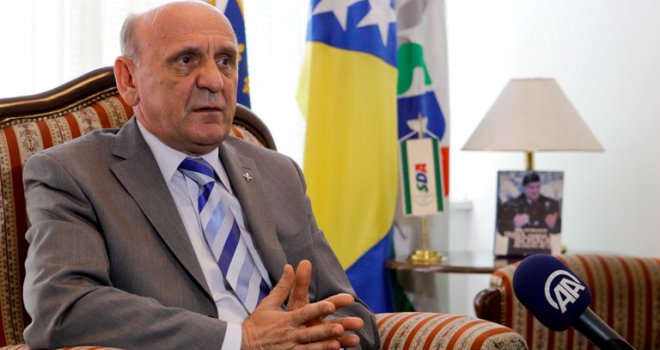 Prošlo je godinu dana od smrti bivšeg predsjednika SDA Sulejmana Tihića