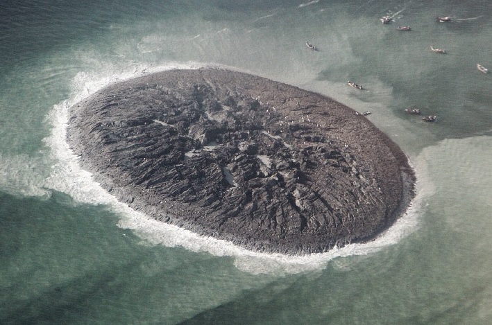 novi otok blizu obale Pakistana