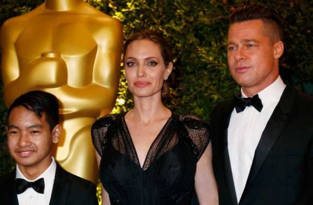 Angelina Jolie i Brad Pitt_počasni Oscar 2013