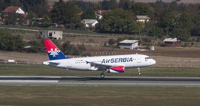 Mehaničari Air Srbija: Bezbjednost aviosabraćaja je ugrožena, naše avione popravlja firma koja ih je do juče prala i čistila