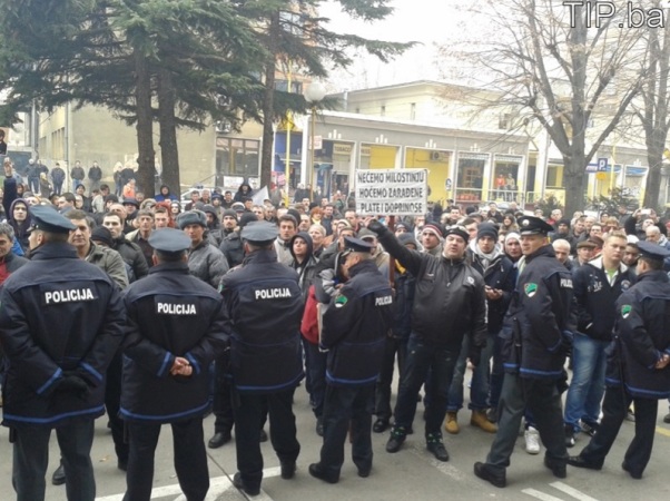 protesti u Tuzli, 2. dan/ Foto: Tip.ba