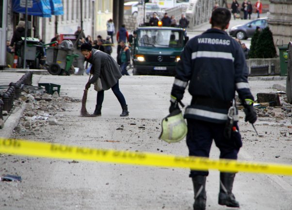 Čišćenje Sarajeva nakon protesta/ Foto: AA