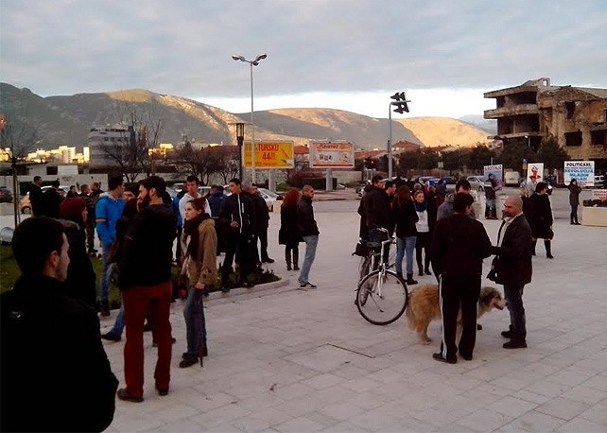 protest u Mostaru na Španskom trgu