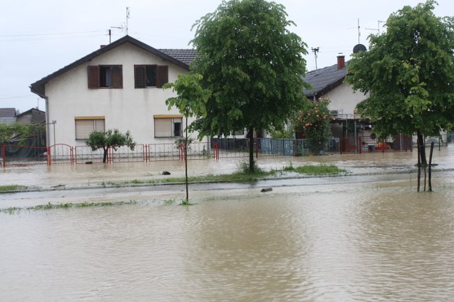 Vrbas prijeti Banjaluci, maj 2014/ foto: AA Vrbas prijeti Banjaluci, maj 2014/ foto: AA