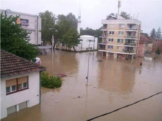 Šamac pod vodom Šamac pod vodom