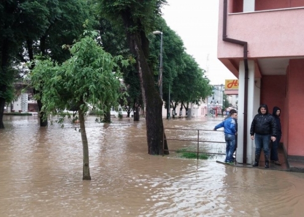 Poplave poharale BiH Poplave poharale BiH