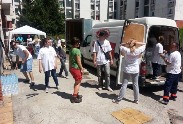 humanitarna pomoć humanitarna pomoć