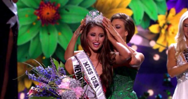 Nia Sanchez nova Miss Amerike