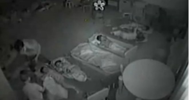Roditelje užasnulo što su tete u vrtiću radile njihovoj djeci: Tukle mališane i opijale ih vinom!