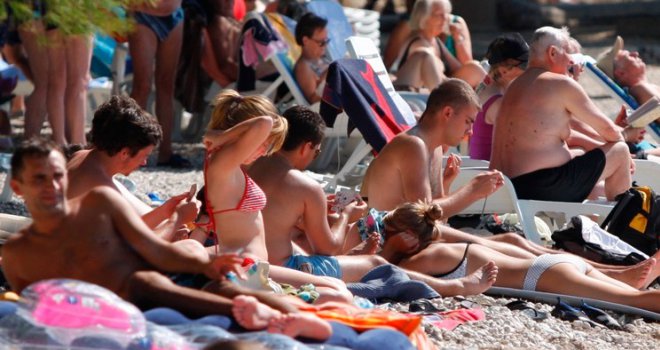 Upozorenje za turiste: Ako želite izbjeći kaznu od 30 eura, ne ostavljajte peškire na plaži!