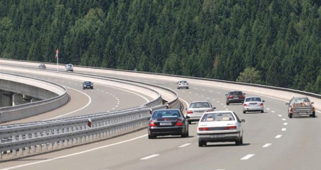 Nakon dugih pet godina, vlasti u Federaciji BiH 'poklonit' će građanima novu dionicu autoputa  