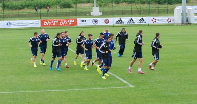 Fudbalska reprezentacija BiH održala prvi trening u Zenici