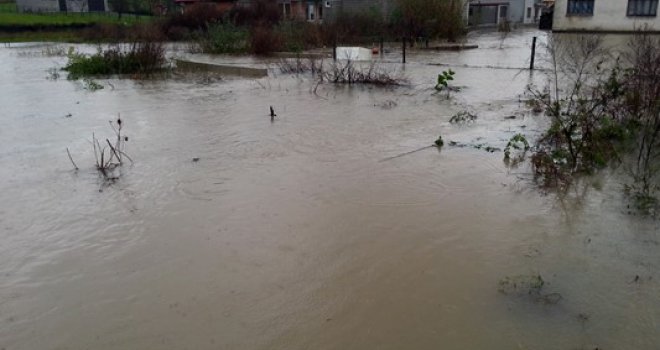 Alarmantno stanje u Krajini: Vodostaj Une  za dva metra veći nego jučer