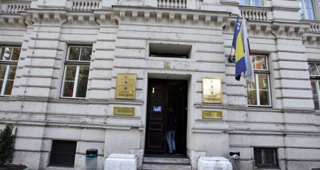 Ukida se Ministarstvo stambene politike, a formira drugo za privredu i infrastrukturu?