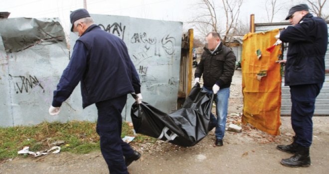 Stravičan zločin u susjedstvu: Osamnaestogodišnjoj djevojci glava rascopana sjekirom
