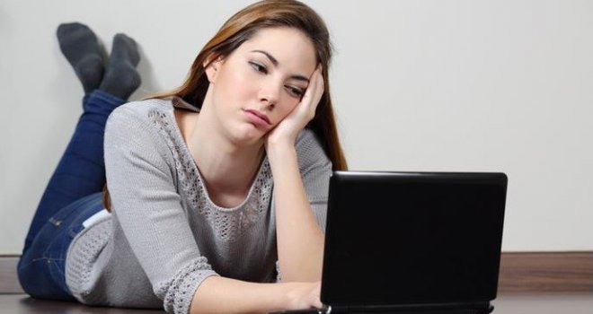 Roditelji u šoku: Telefonski broj njihove 12-godišnjakinje je među oglasima za intimna druženja!