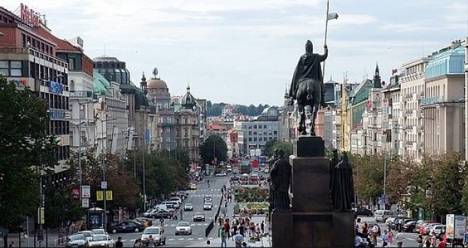 Fali im više od 300.000 radnika: Dovoljno je da ne pijete i da želite doći na posao, a mi ćemo vas zaposliti!