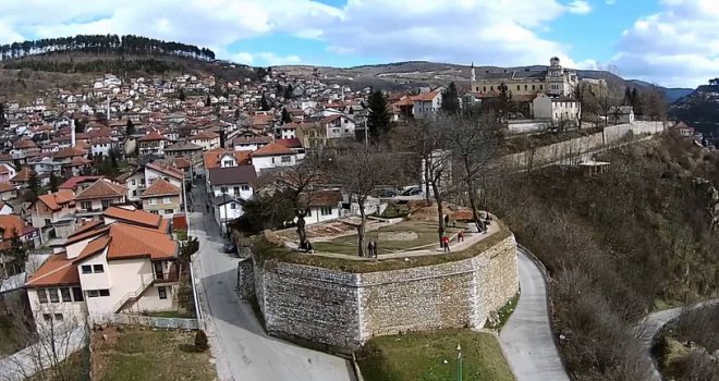 Ko će 'zauzeti' Žutu tabiju na dvije godine? Čuveni sarajevski vidikovac ide pod zakup...