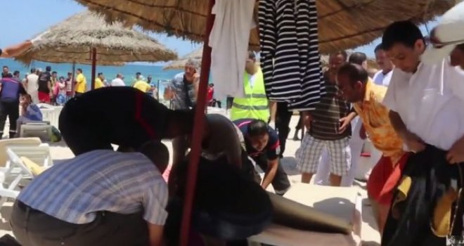 Britanija od svojih državljana traži da napuste Tunis