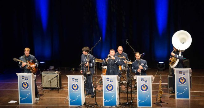 Vojni orkestar 'The Wings of Dixie' sutra svira na Žutoj tabiji