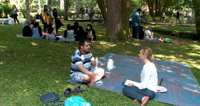 Ko posreduje između 'domaćih' i Arapa u Sarajevu te kako se stvara personalna biznis mreža?