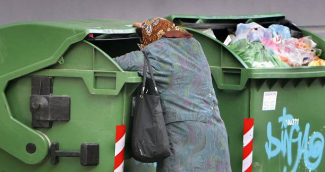 Zabrinjavajući podaci: Posječna plata u BiH u septembru niža za 1,8 posto u odnosu na decembar 2014.