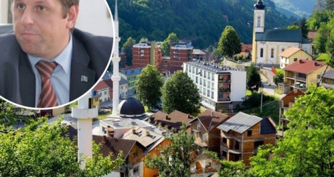  Odbornici jednoglasno odbacili ostavku: Ćamil Duraković ostaje načelnik Srebrenice